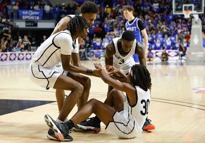 AAA Finals LR Central vs Bryant__00052